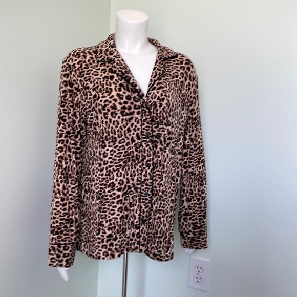 Soma Pajama Top Sleep Shirt Leopard Button Down L - Picture 1 of 4